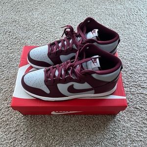 Nike Dunk High Retro